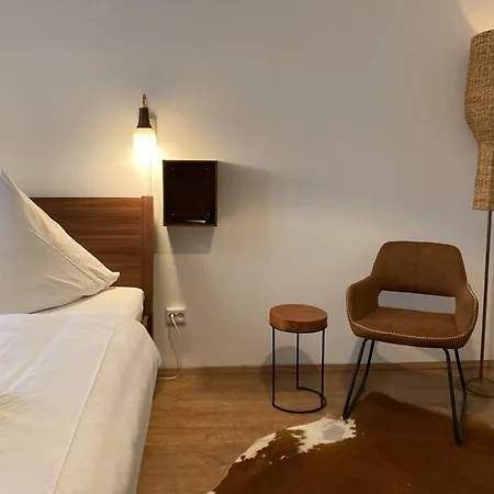 Minimal No 41 Hostel